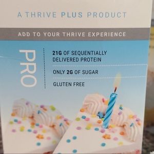 THRIVE Birthday Cake Flavor Pro Bars -
SAMPLE - 6pc